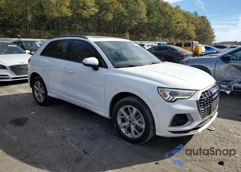2022 Audi Q3 Komfort 45 z USA, uszkodzony, nr VIN WA1AECF32N1009481
